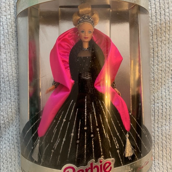 Happy Holidays Barbies 1993-1998 - Picture 7 of 7